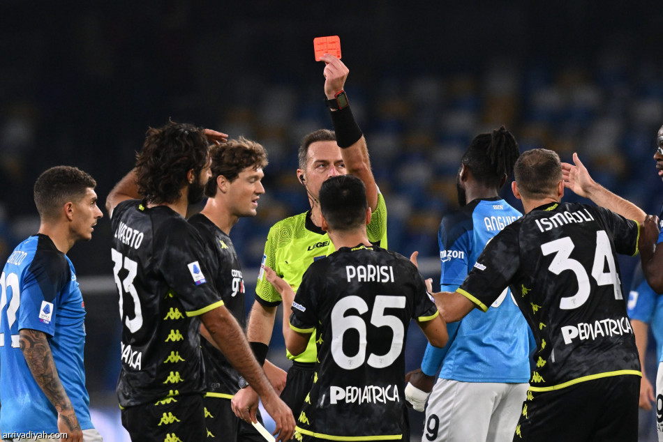 نابولي يبصم على الانتصار العاشر تواليا