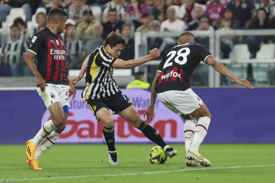 ميلان يكسب يوفنتوس ويتأهل إلى دوري الأبطال