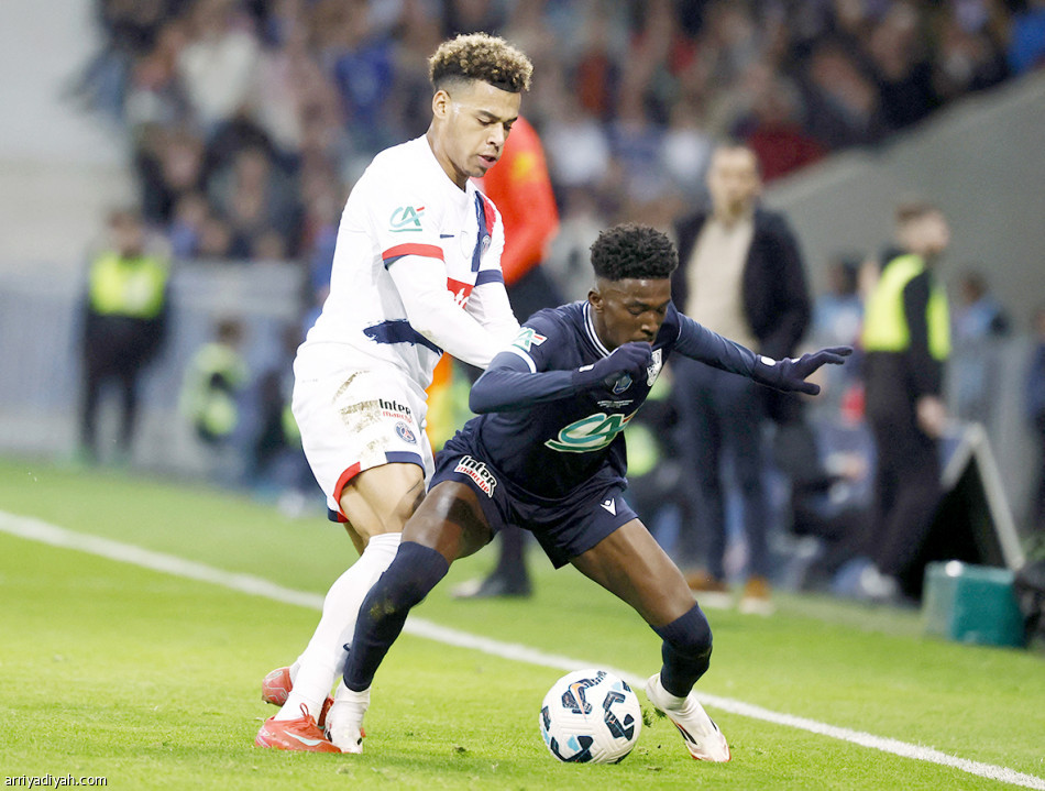 آل سعد: ضربة باريس أسعدتني.. والاحتراف أهم من الفلوس