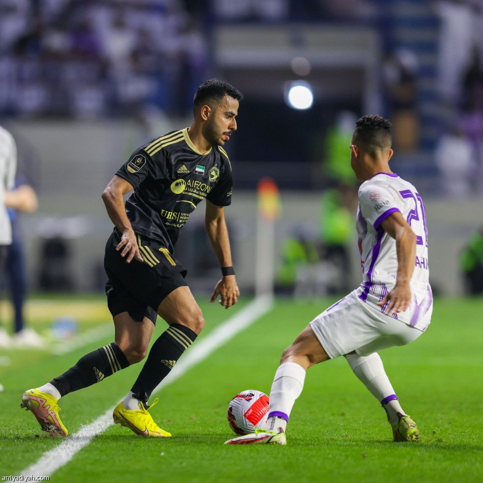 السوبر الإماراتي.. الشارقة يكسب العين ويتوج باللقب