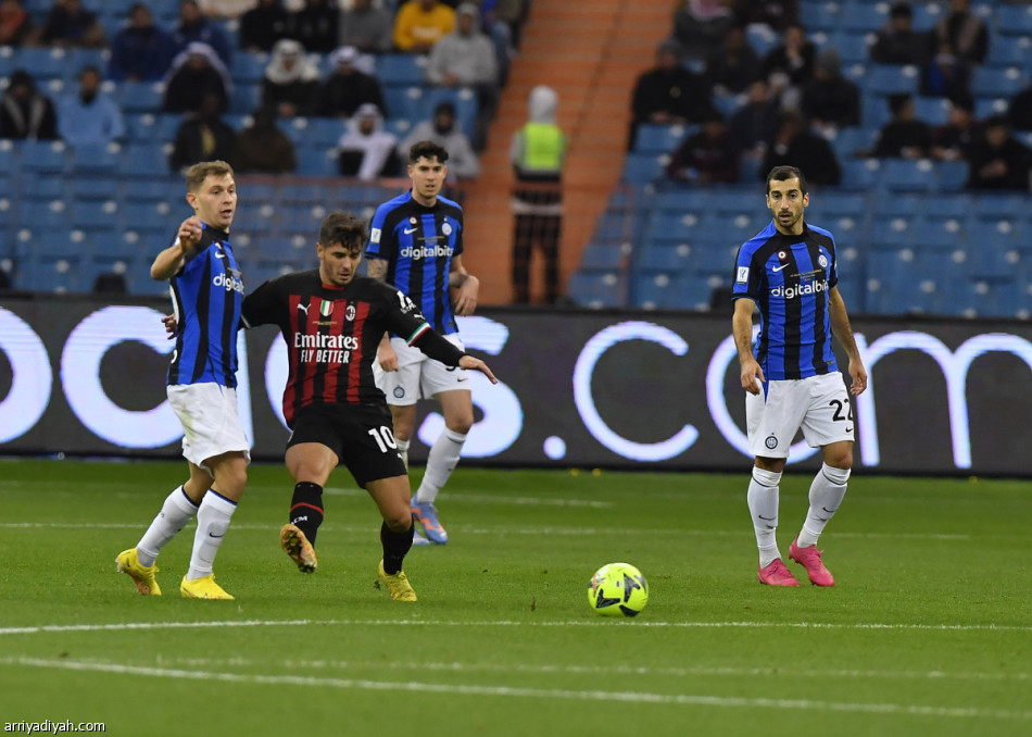 إنتر يسقط ميلان.. ويتوج بكأس السوبر