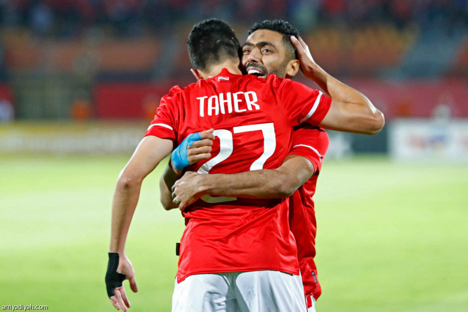 الأهلي المصري يقترب من نهائي الأبطال