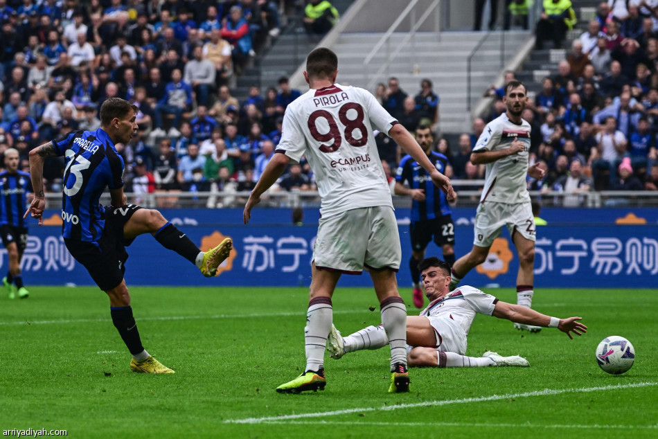 إنتر ميلان يواصل الصحوة بثنائية