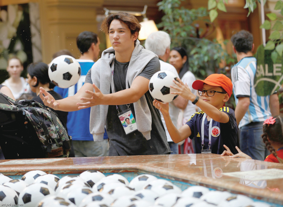 روسيا 
تتحول إلى كرة قدم