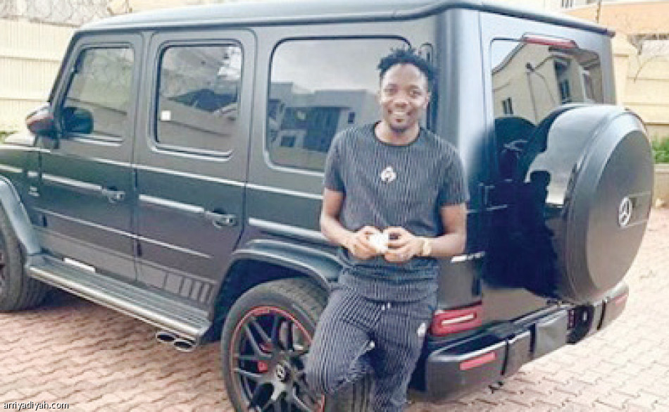 5 يستعرضون 
السيارات الفارهة عبر السوشال