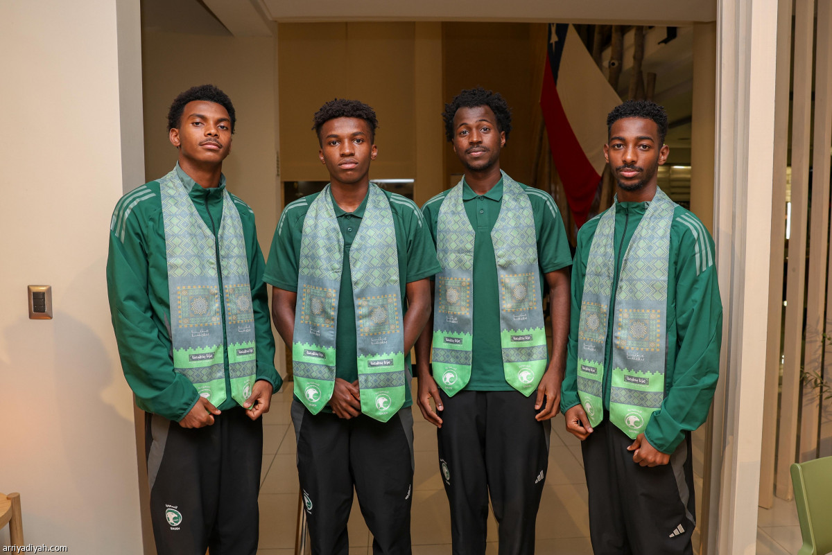 بعثة الأخضر تحتفل