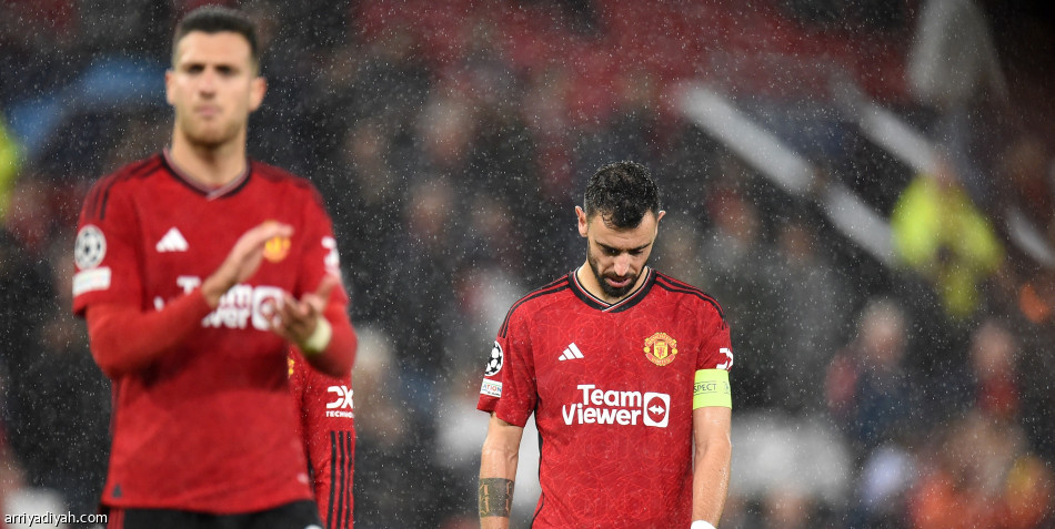 غلطة سراي يسقط مانشستر يونايتد على أرضه