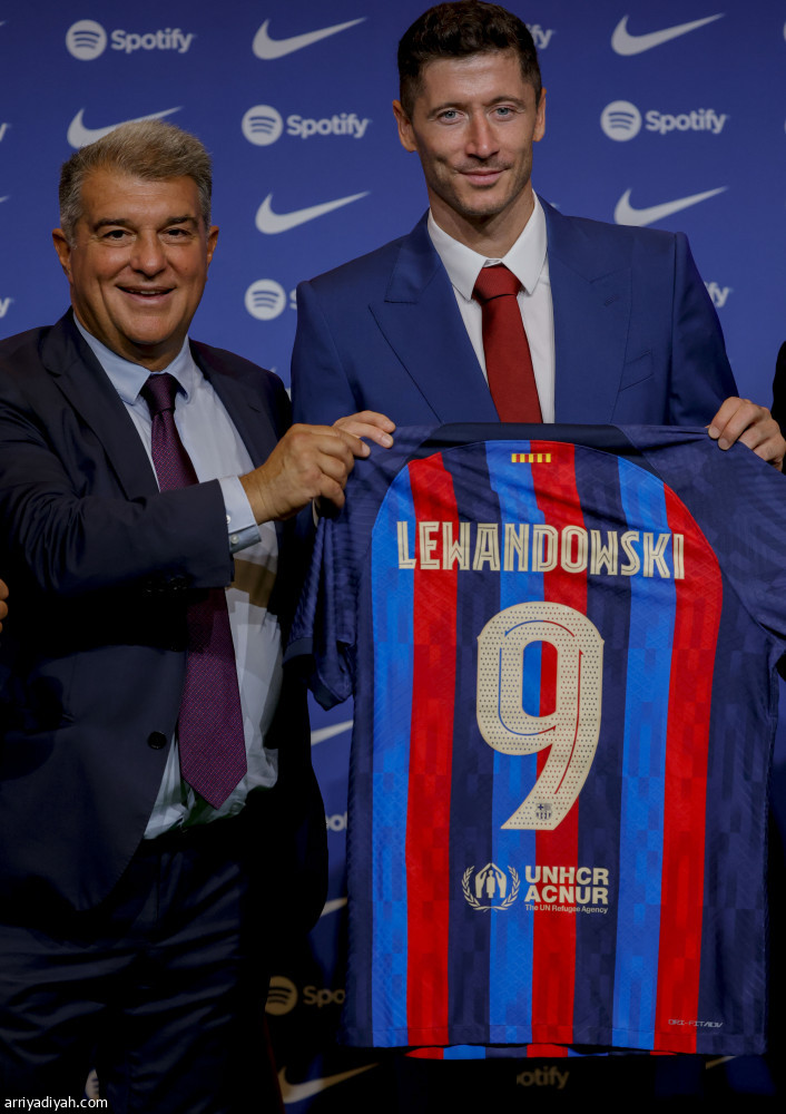 ليفاندوفسكي: تحدي كبير ينتظرني في برشلونة