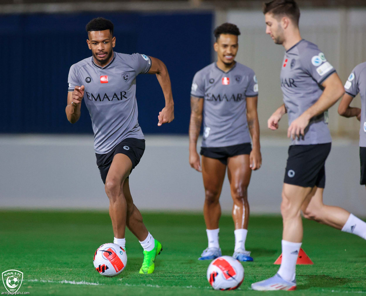 كاريلو يعود