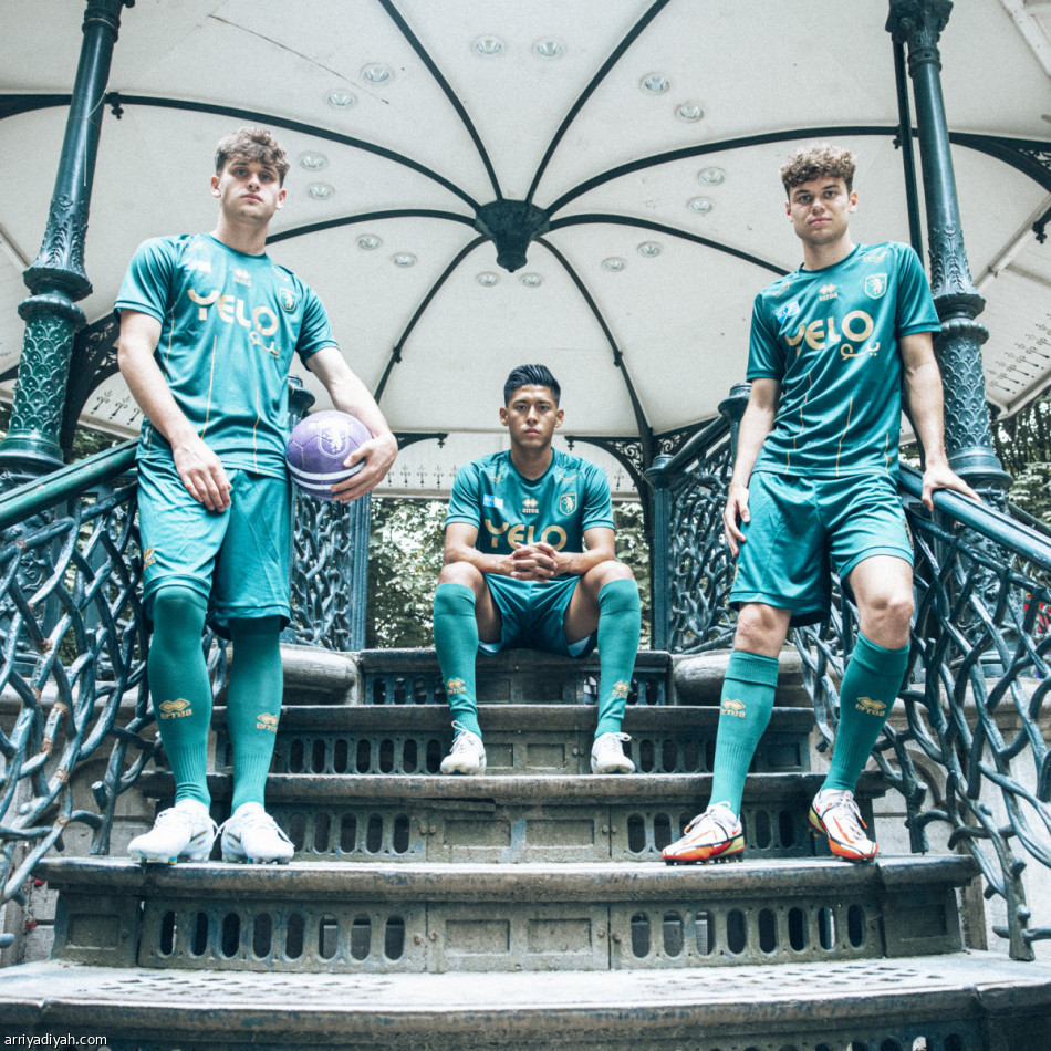 «يونايتد وورلد» تواصل ظهور أنديتها باللون الأخضر