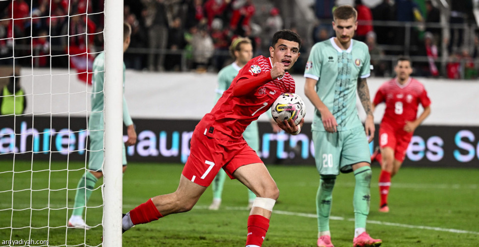 «تعادل متأخر» يعزز صدارة سويسرا