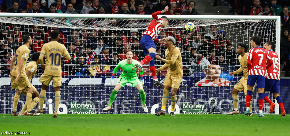 ديمبلي يسقط أتلتيكو.. ويبتعد بصدارة برشلونة