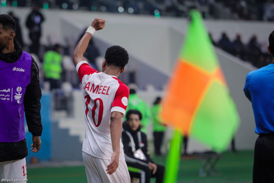 عمان تقصي بطل الخليج وتصل النهائي