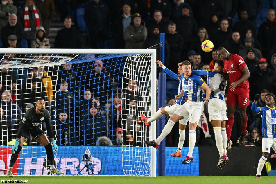 برايتون يزيد أوجاع ليفربول بثلاثية