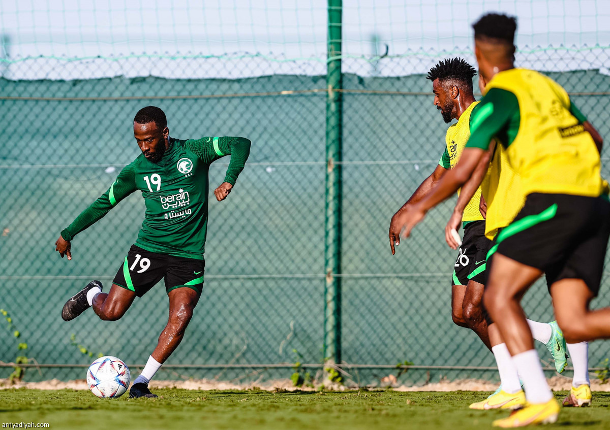 الأخضر يكثف التحضيرات