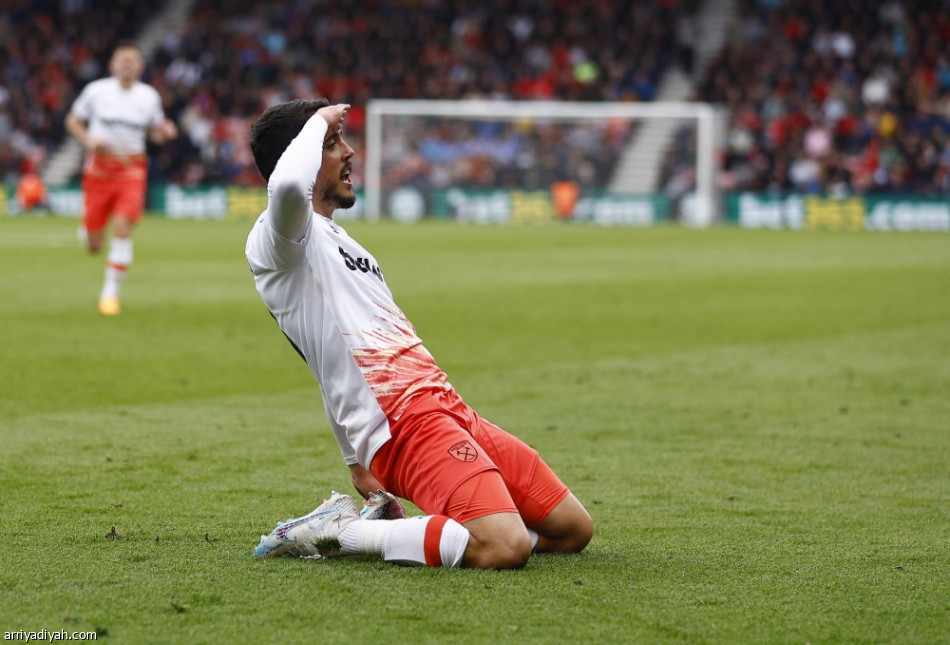 وست هام يواصل الهروب برباعية بورنموث