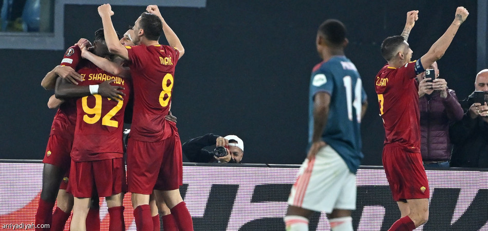 روما يكتسح فينورد برباعية