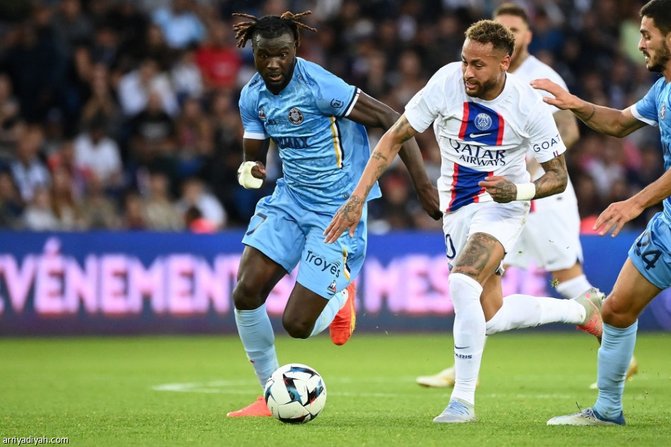 ميسي يقود سان جيرمان إلى تعزيز صدارته