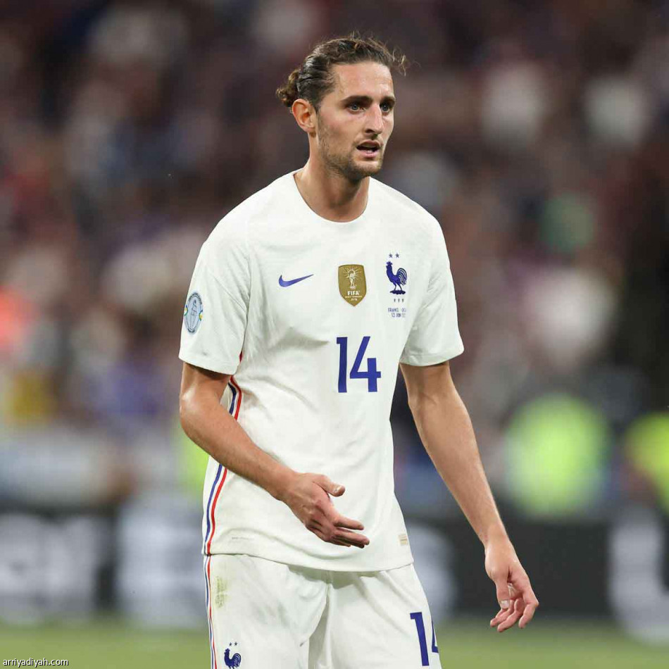 لوريس  
يحلم بالثاني