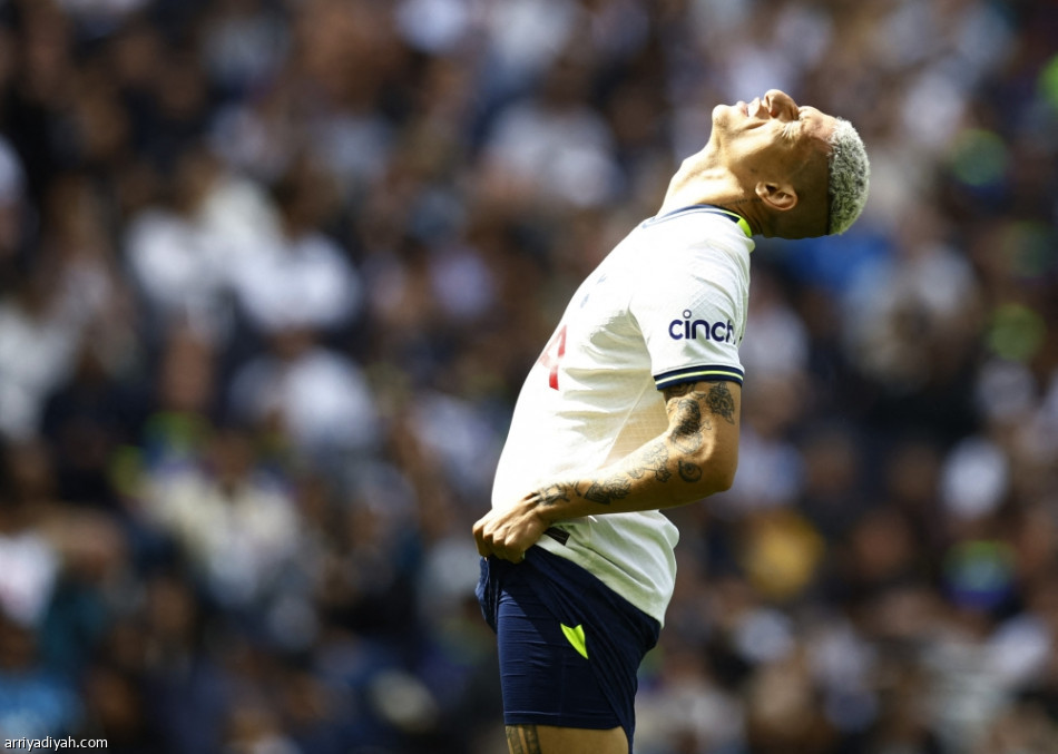 برينتفورد يزيد معاناة توتنهام بثلاثية