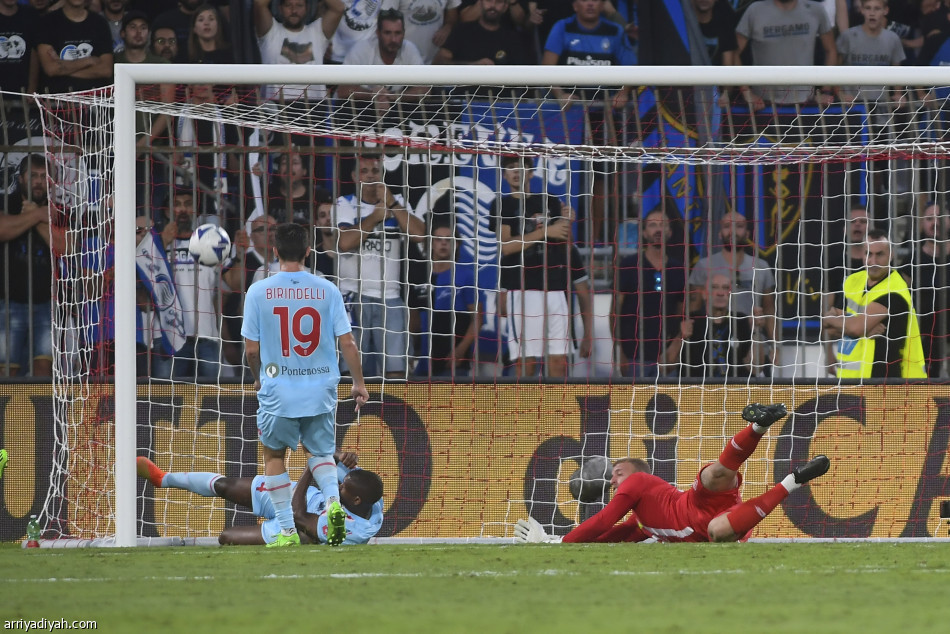 أتلانتا  يعبر مونزا بثنائية.. ويتصدر