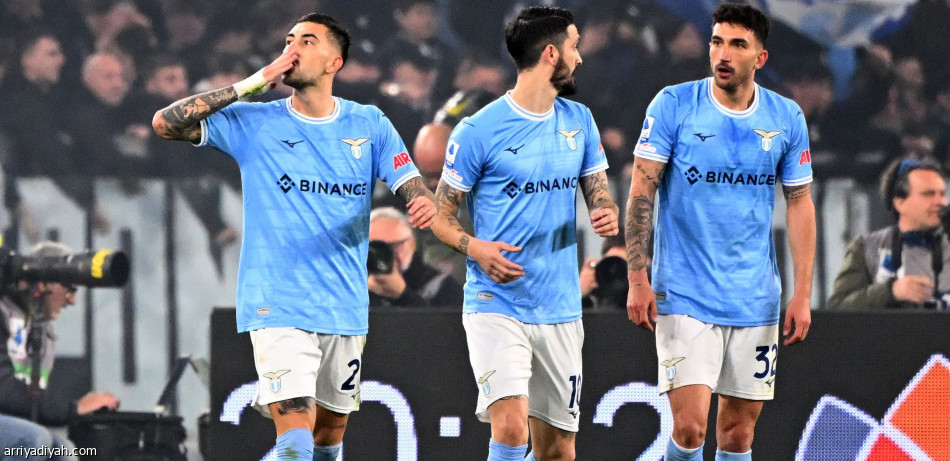 لاتسيو يتخطى روما في مواجهة البطاقات الحمراء