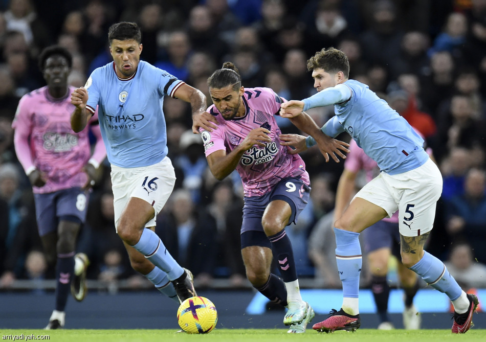 السيتي يتعثر بالتعادل أمام إيفرتون