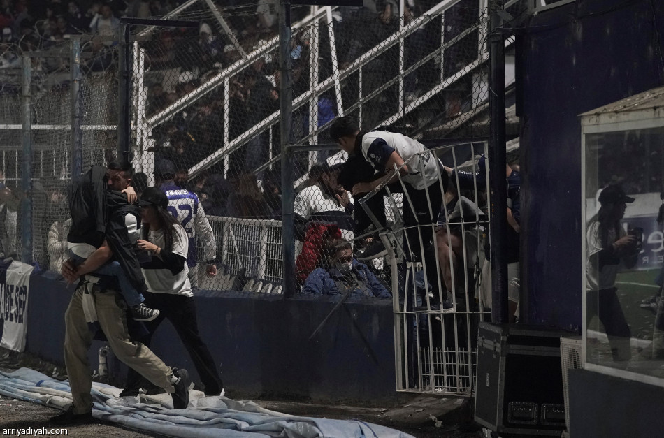 وفاة مشجع خلال اشتباكات في الدوري الأرجنتيني