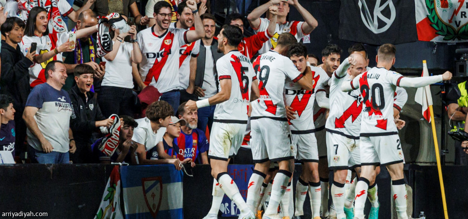 رايو فاليكانو يسقط برشلونة بثنائية