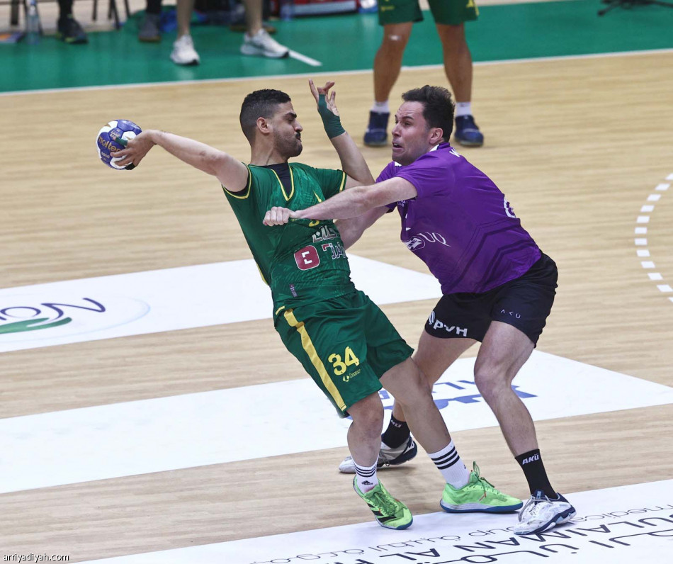 عائلة فرنانديز..
الأب مدرب و3 أبناء يلعبون