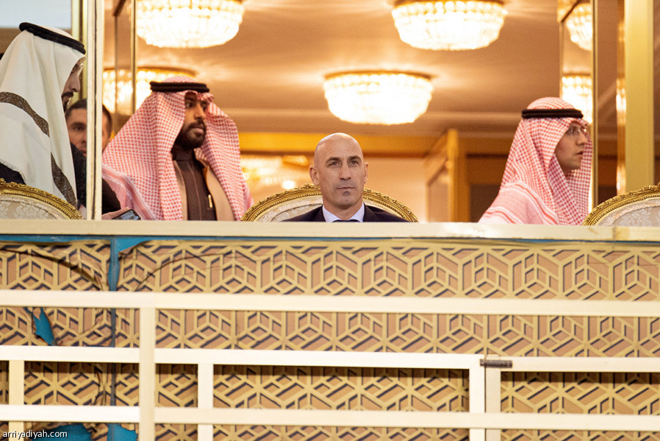 في السعودية..
الريال لا يتوقف