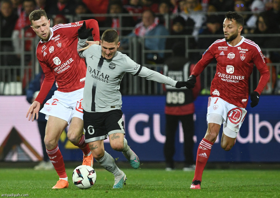 مبابي ينقذ سان جيرمان أمام بريست