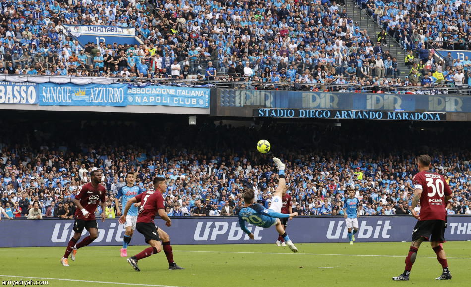 ساليرنيتانا يفسد احتفالات نابولي