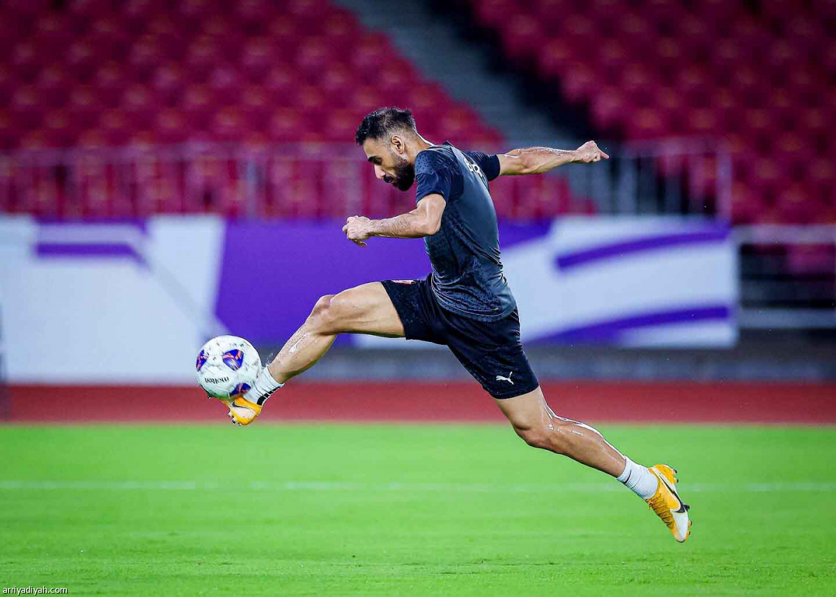 «الأحمر» متحفز