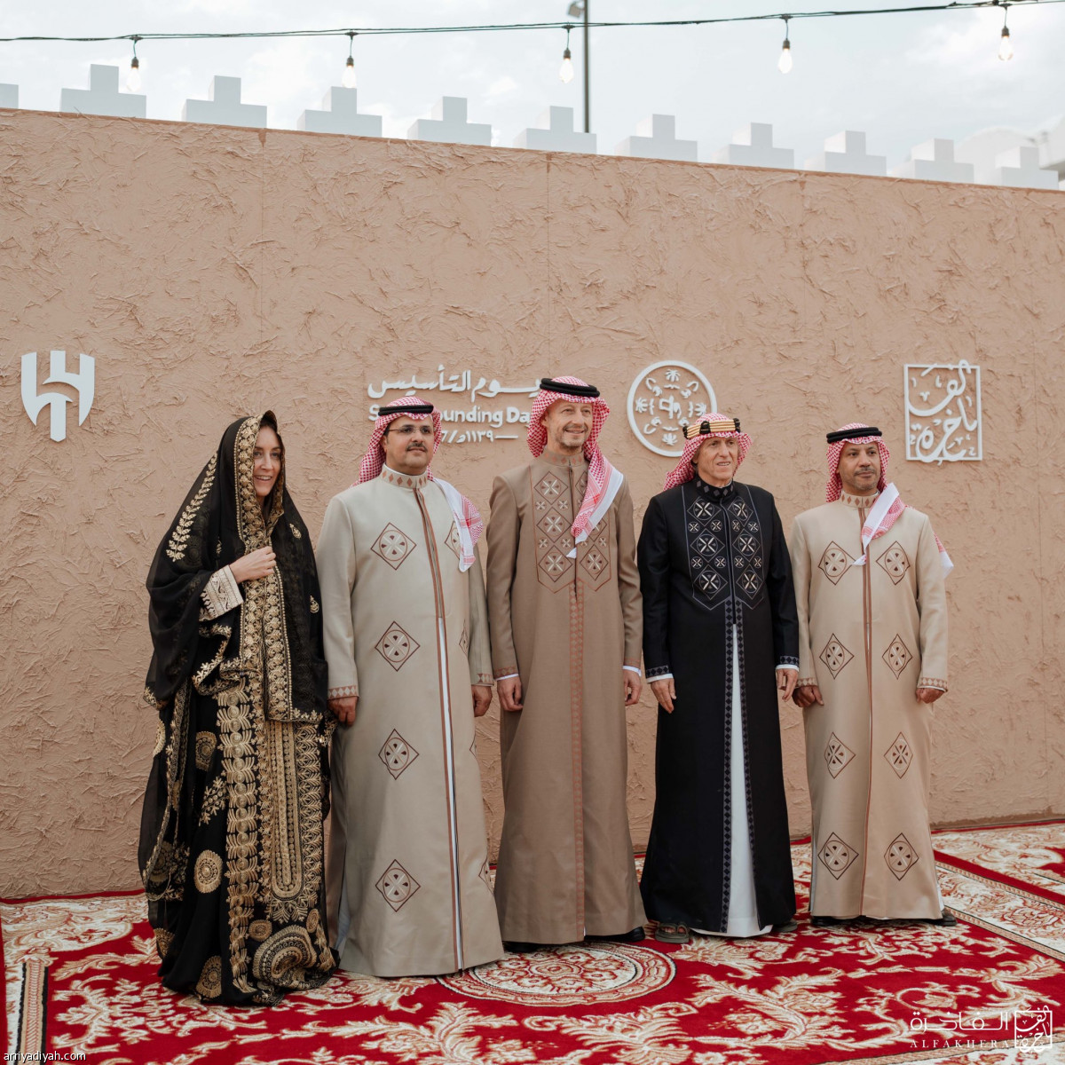 جيسوس يحتفل بالتأسيس