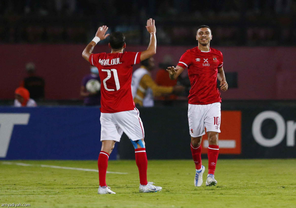 الأهلي المصري يقترب من نهائي الأبطال