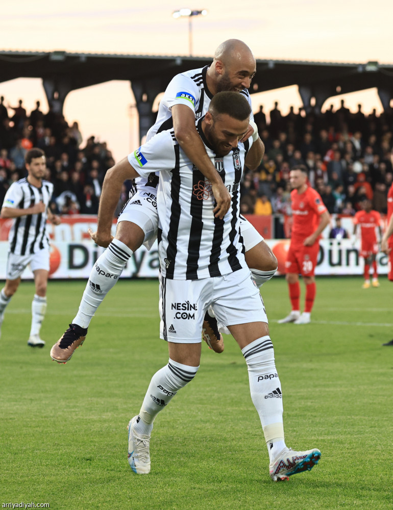 أبو بكر يقرب بشكتاش من الصدارة