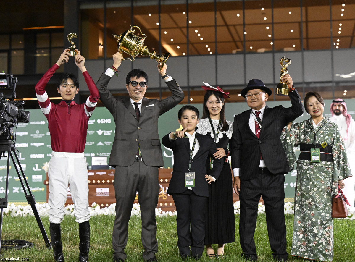 «فور إيفر يونج» يخطف الذهب