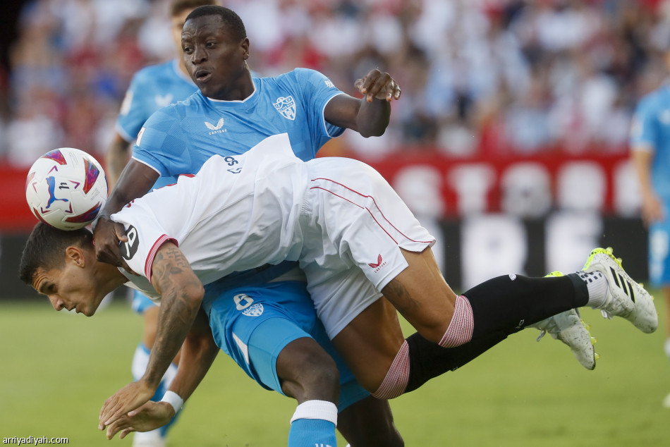 إشبيلية يكتسح ألميريا بخماسية