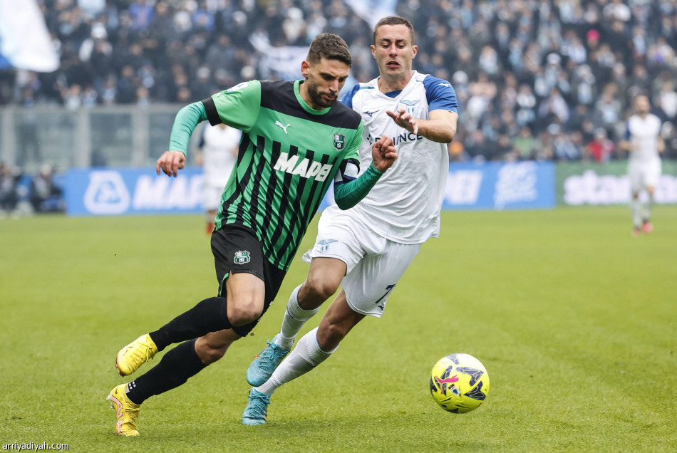 بثنائية ساسوولو.. لاتسيو يعود إلى الانتصارات