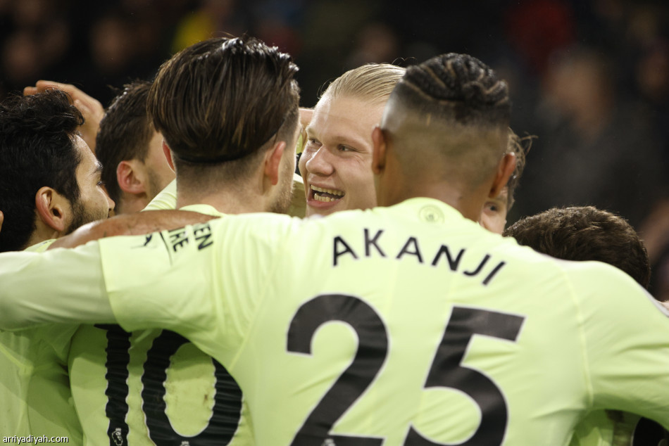 سيتي يفلت من بالاس بـ«جزائية»