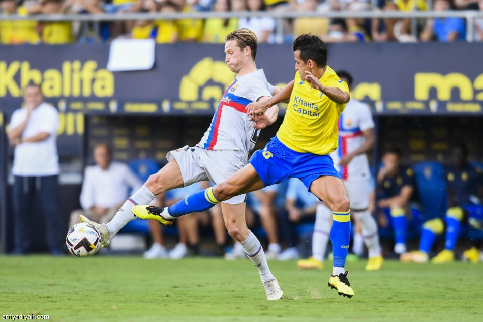 برشلونة يكتسح قادش.. ويتصدر مؤقتا