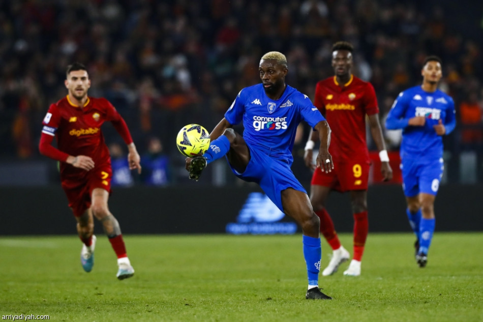 روما يتعافى بثنائية إمبولي