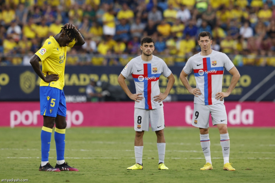 برشلونة يكتسح قادش.. ويتصدر مؤقتا