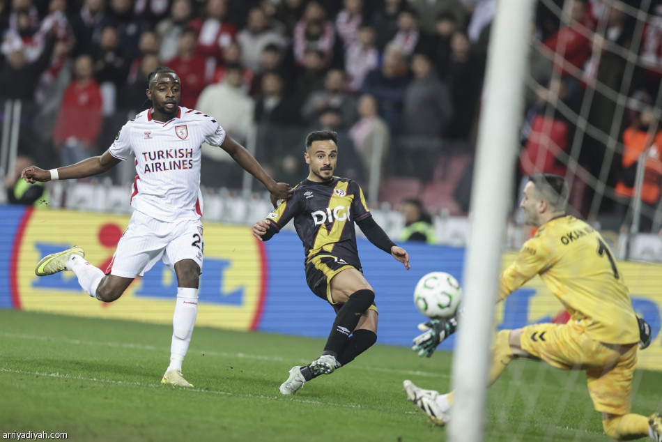 ستراسبورج يلامس ربع النهائي.. وفايكانو يعاقب سامسونسبور