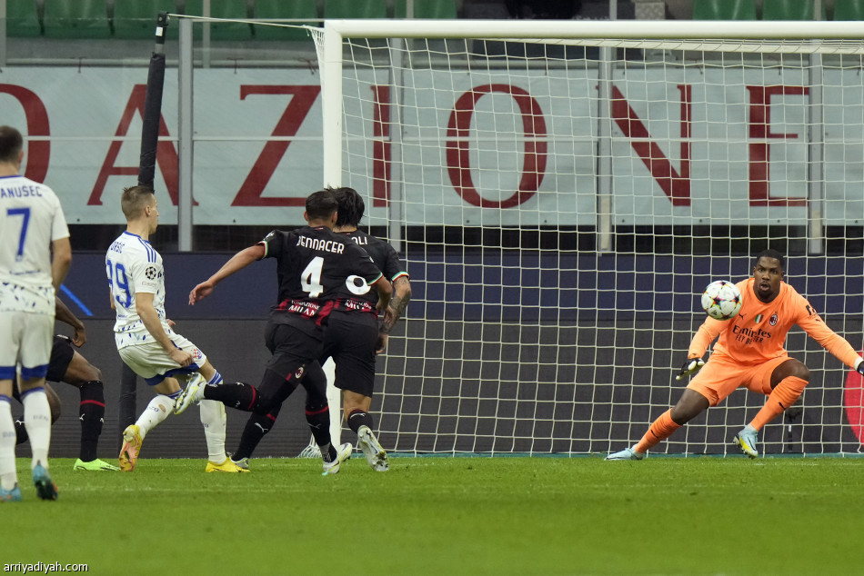 ميلان يقسو على دينامو زغرب بثلاثية