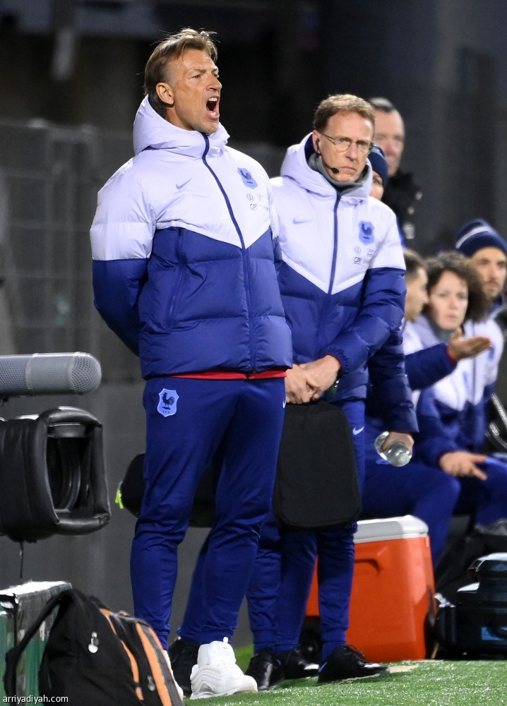 رينارد ينطلق مع سيدات فرنسا بخماسية كولومبيا