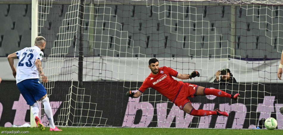 دوري المؤتمر..  فيورنتينا والكمار إلى نصف النهائي