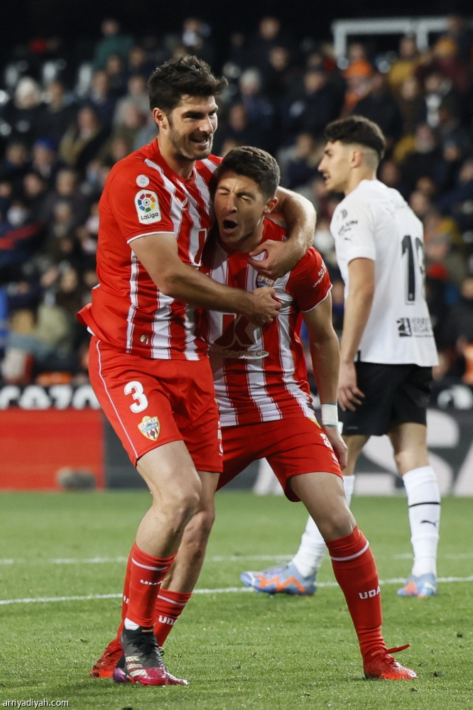 ألميريا يرفض الخسارة أمام فالنسيا