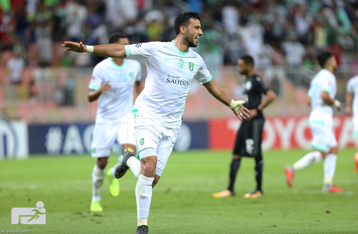 الأهلي يهزم زعيم قطر